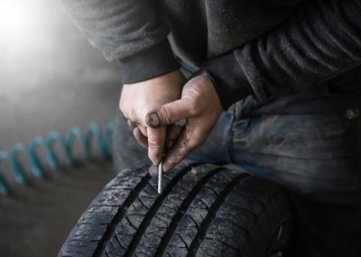 ¿Por qué motivos se puede reparar o no un neumático perforado?